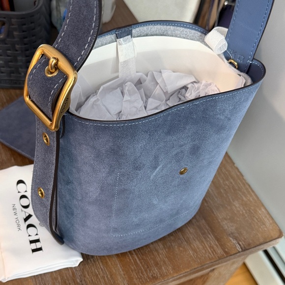 Coach Bleecker Bucket 21 - Picture 3 of 5